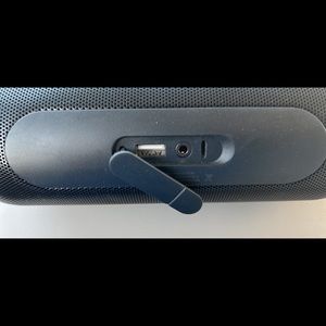 I’m selling a black Bluetooth speaker with charger no shipping local pickup only